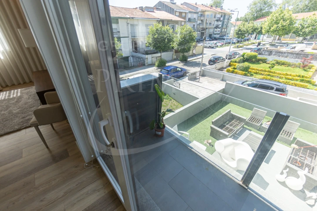 Apartamento T2 para Arrendamento em Aldoar, Foz do Douro e Nevogilde Foto 9