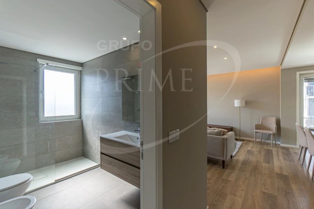 Apartamento T2 para Arrendamento em Aldoar, Foz do Douro e Nevogilde Foto 14