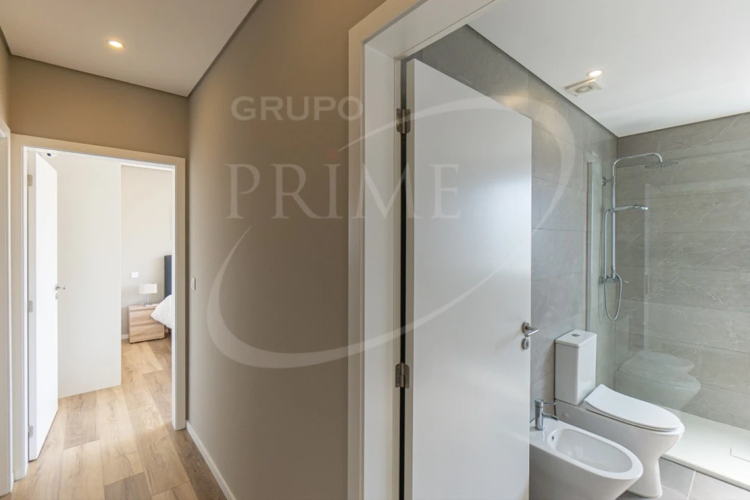 Apartamento T2 para Arrendamento em Aldoar, Foz do Douro e Nevogilde Foto 16