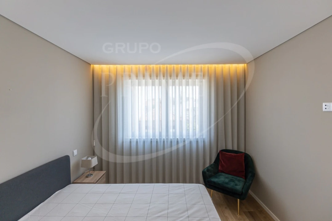 Apartamento T2 para Arrendamento em Aldoar, Foz do Douro e Nevogilde Foto 18