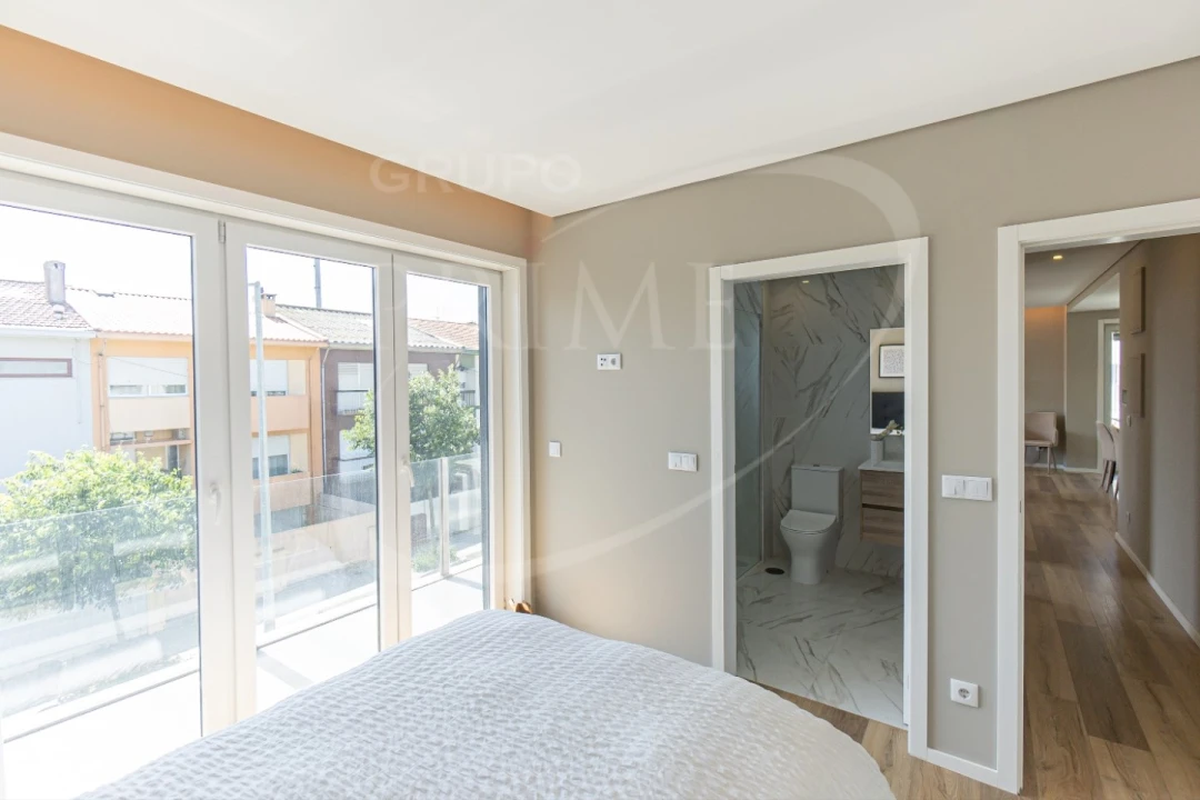 Apartamento T2 para Arrendamento em Aldoar, Foz do Douro e Nevogilde Foto 23