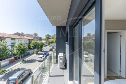 Apartamento T2 para Arrendamento em Aldoar, Foz do Douro e Nevogilde