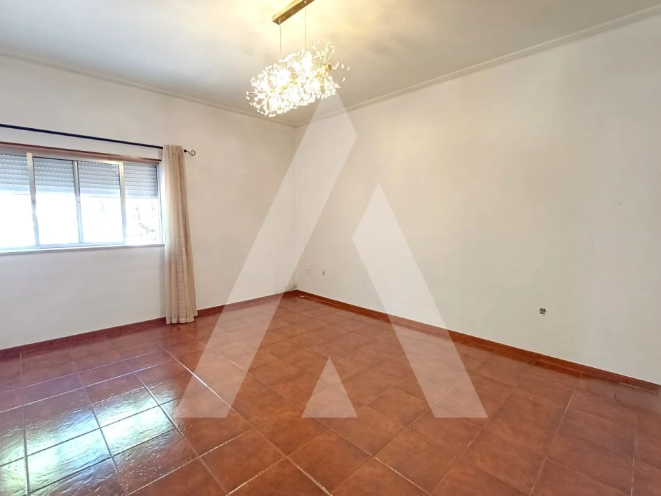Apartamento T3 para Venda em Abraveses Foto 2