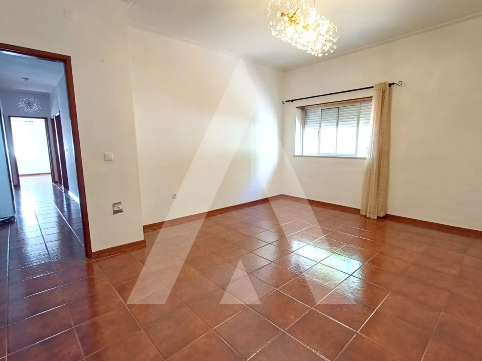 Apartamento T3 para Venda em Abraveses Foto 1