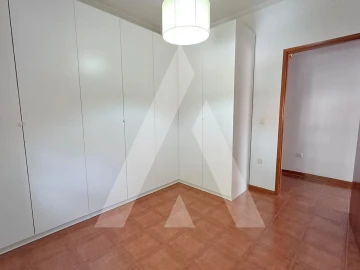 Apartamento T3 para Venda em Abraveses