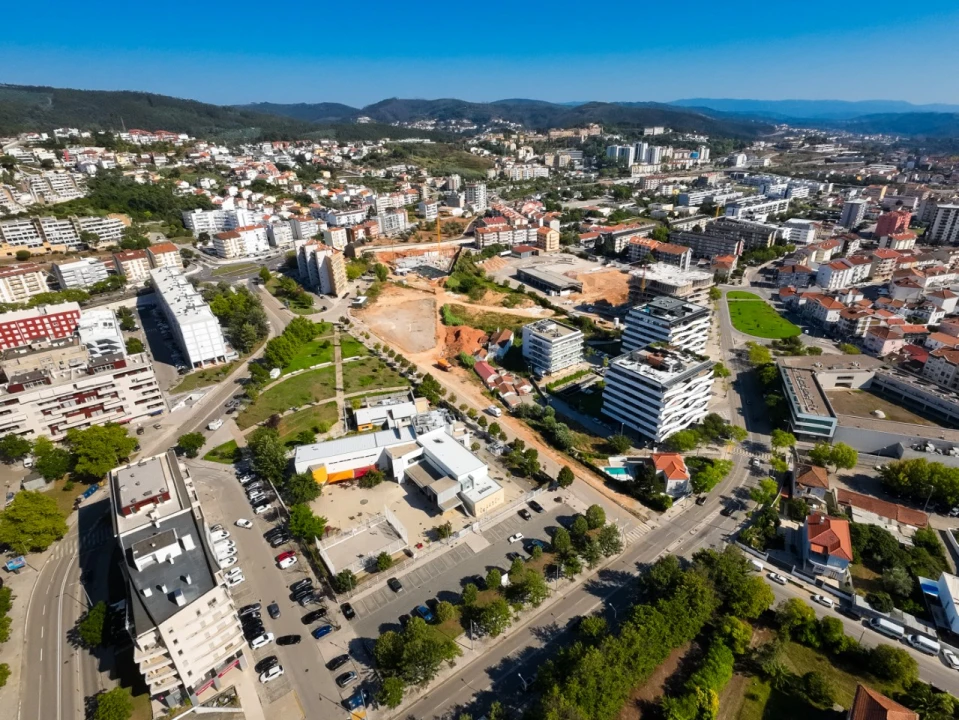 Moradia T3 para Venda em Santo Antonio dos Olivais Foto 8