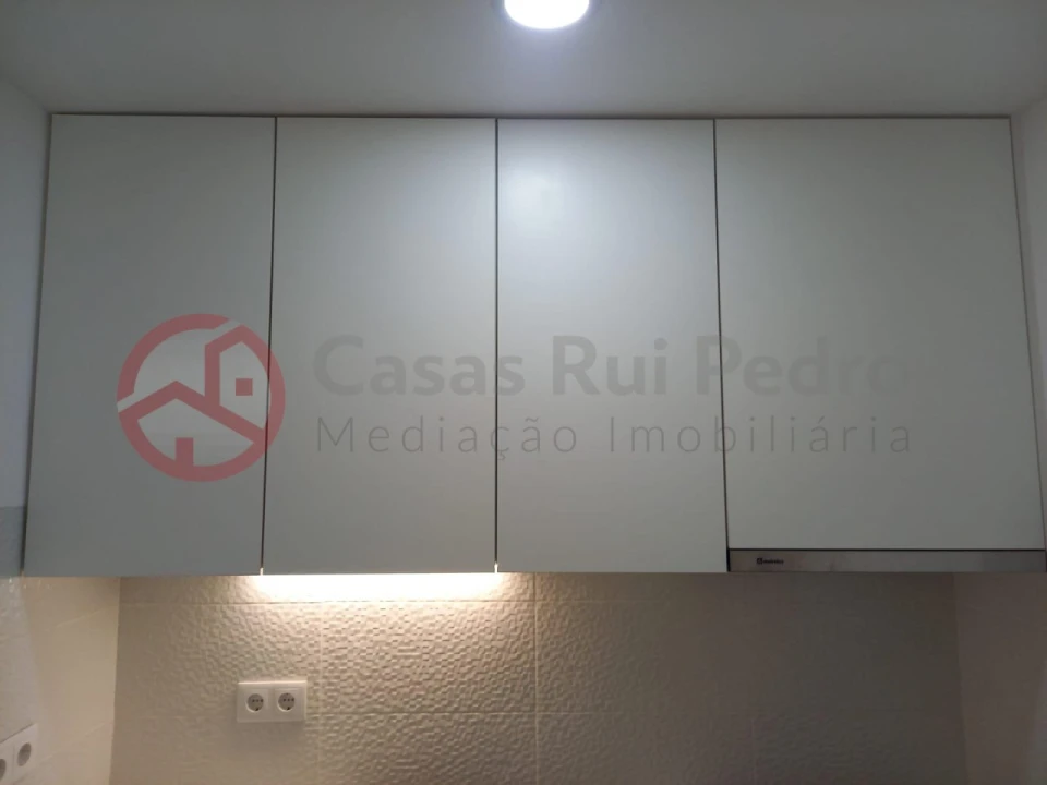 Apartamento T1 para Venda em Massamá e Monte Abraão Foto 3