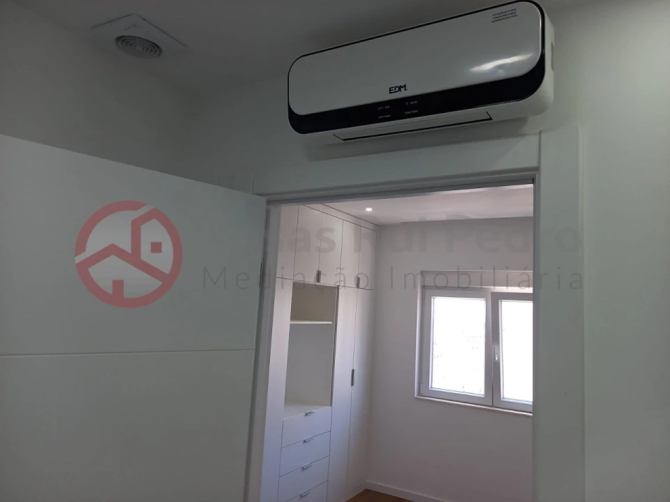 Apartamento T1 para Venda em Massamá e Monte Abraão Foto 9