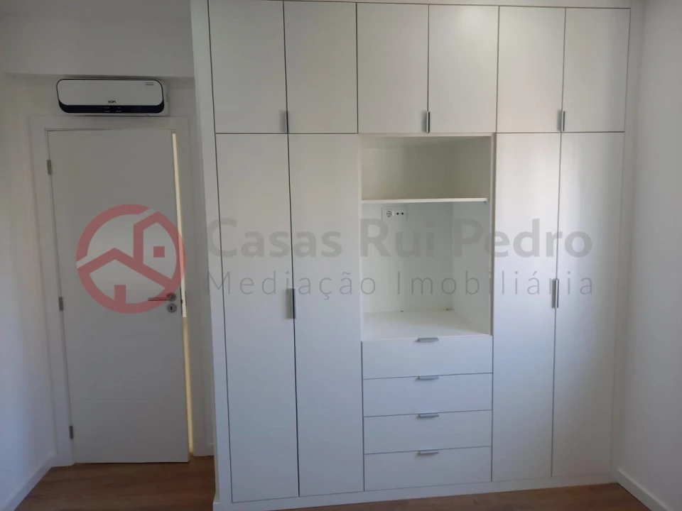 Apartamento T1 para Venda em Massamá e Monte Abraão Foto 11