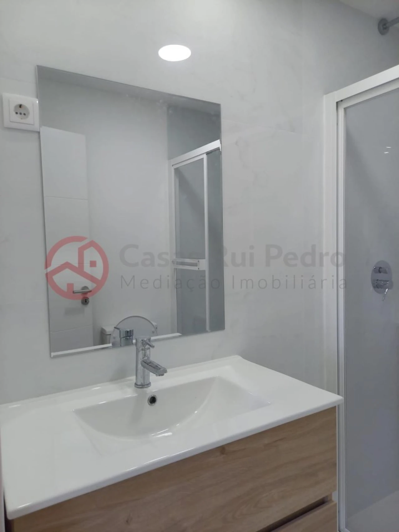 Apartamento T1 para Venda em Massamá e Monte Abraão Foto 21