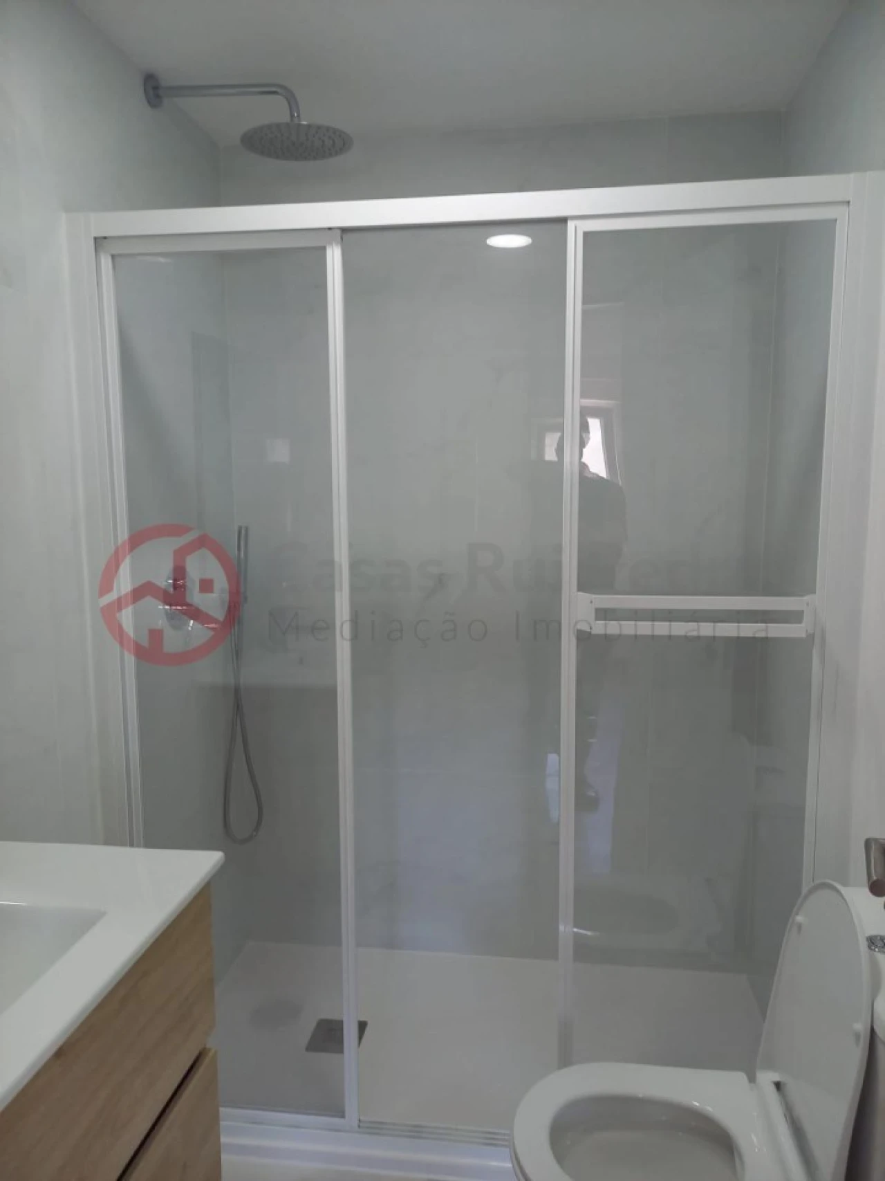 Apartamento T1 para Venda em Massamá e Monte Abraão Foto 22