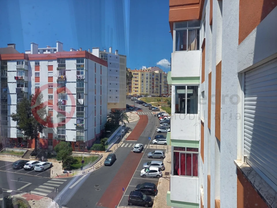 Apartamento T1 para Venda em Massamá e Monte Abraão Foto 27