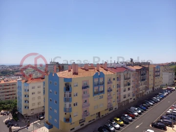 Apartamento T1 para Venda em Massamá e Monte Abraão