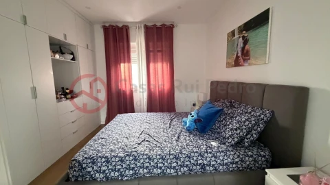 Apartamento T1 para Venda em Massamá e Monte Abraão