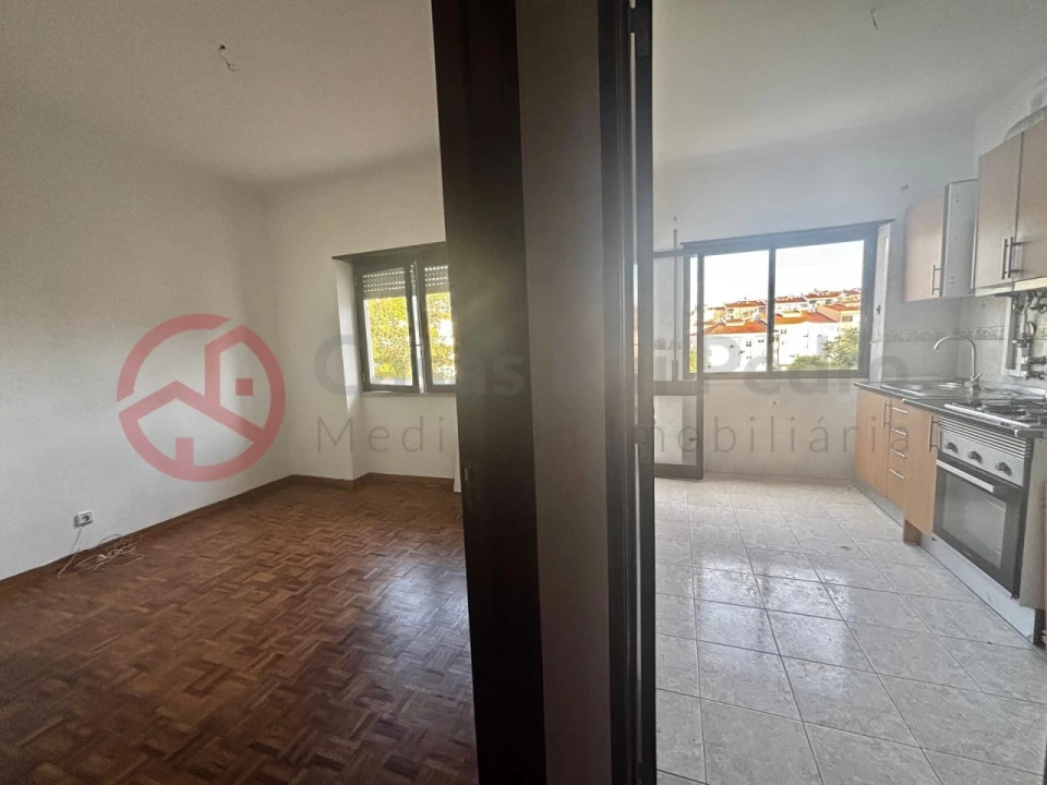 Apartamento T3 para Venda em Amora Foto 3