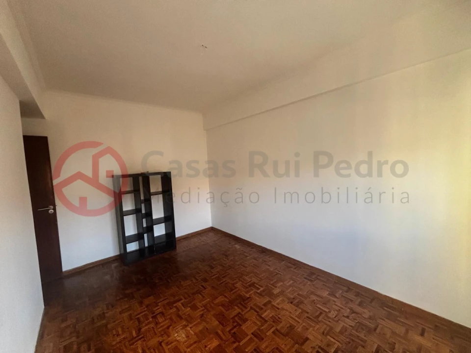 Apartamento T3 para Venda em Amora Foto 6