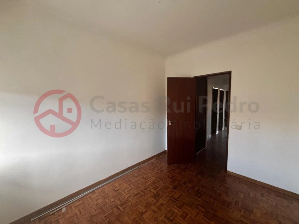 Apartamento T3 para Venda em Amora Foto 10