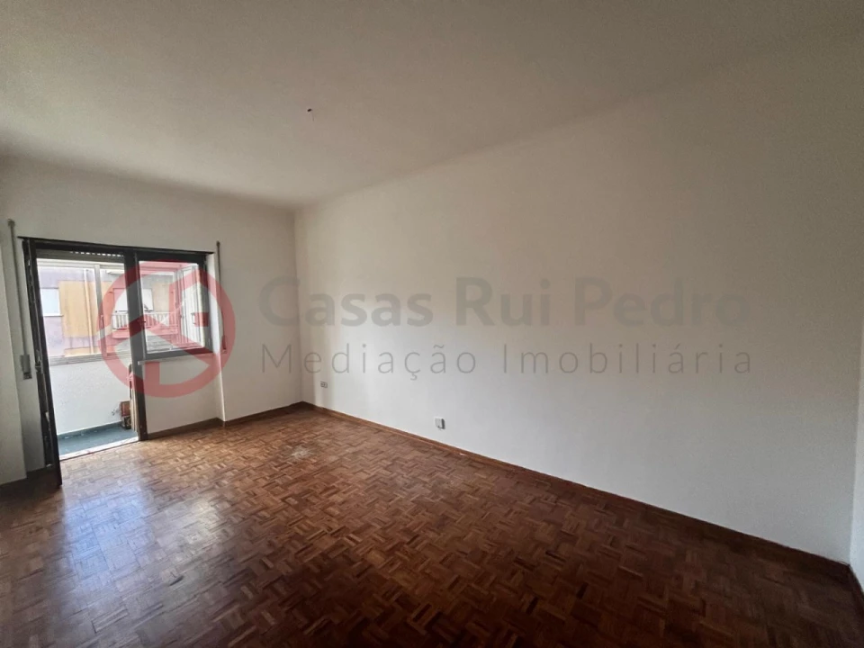 Apartamento T3 para Venda em Amora Foto 11