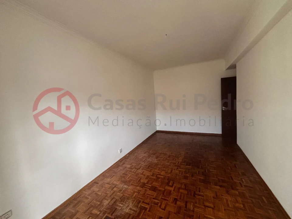 Apartamento T3 para Venda em Amora Foto 12