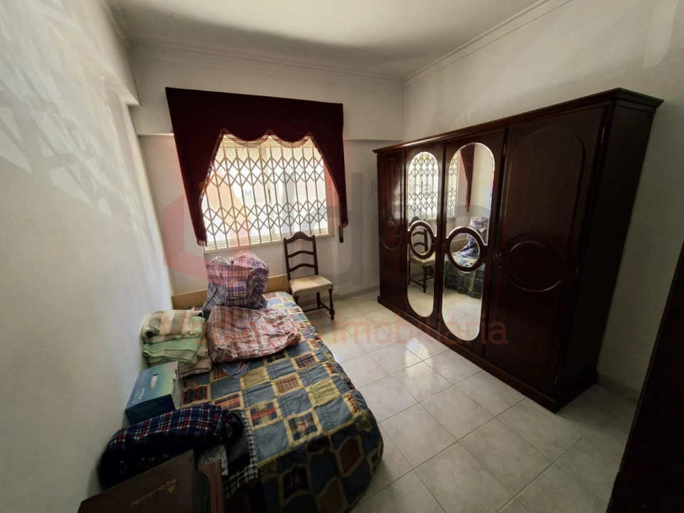 Apartamento T3 para Venda em Seixal, Arrentela e Aldeia de Paio Pires Foto 9