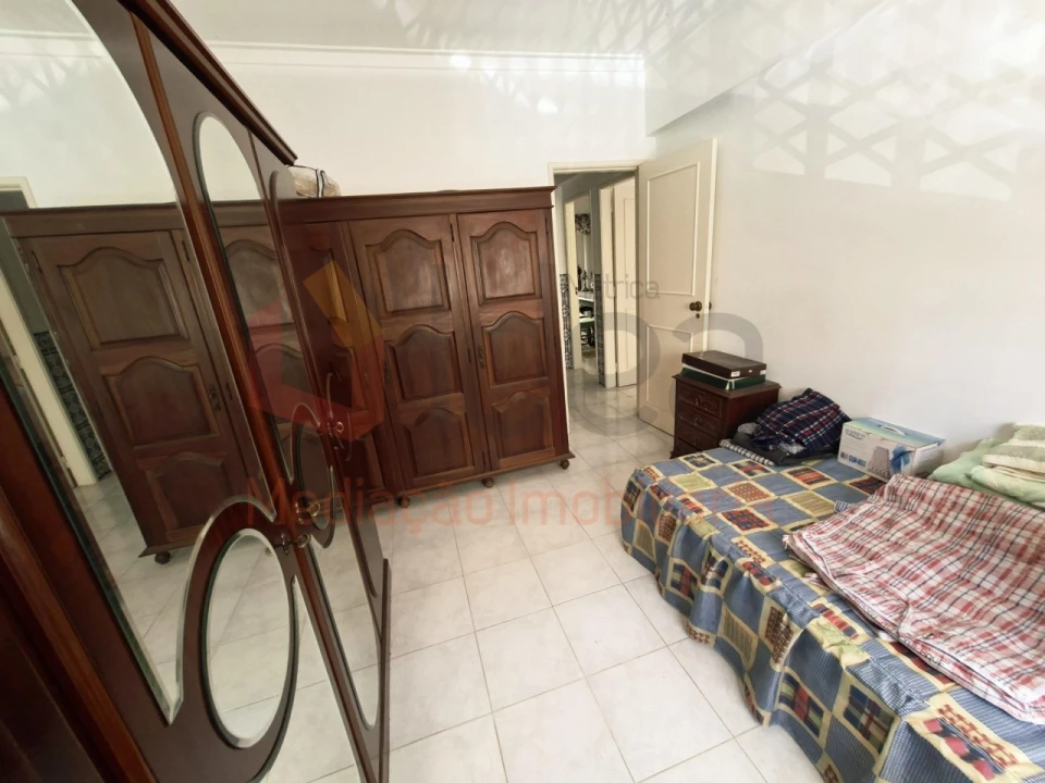 Apartamento T3 para Venda em Seixal, Arrentela e Aldeia de Paio Pires Foto 10