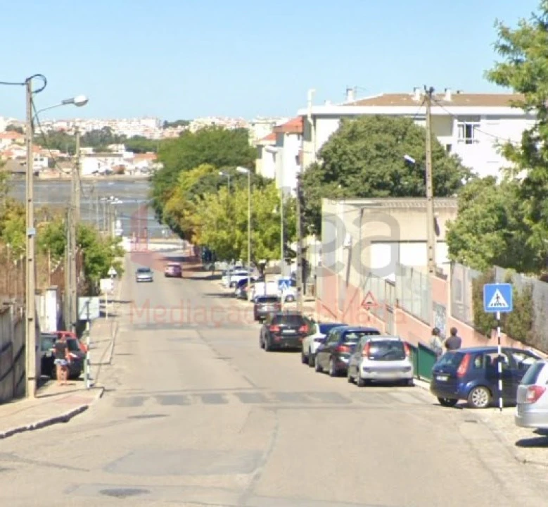 Apartamento T3 para Venda em Seixal, Arrentela e Aldeia de Paio Pires Foto 24