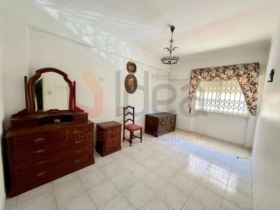 Apartamento T3 para Venda em Seixal, Arrentela e Aldeia de Paio Pires Foto 16