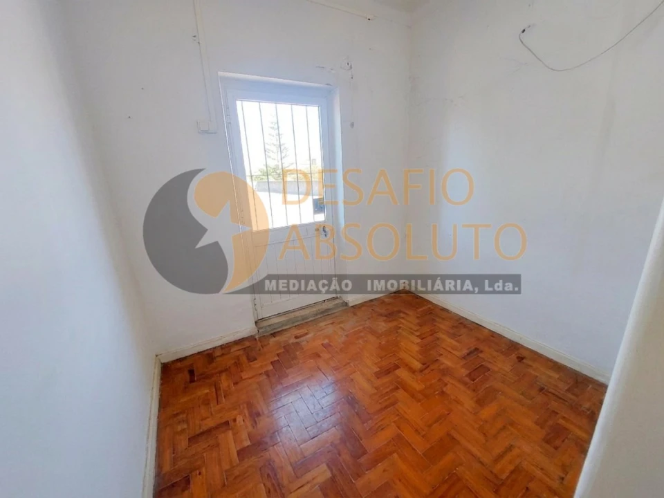 Moradia T8 para Venda em Caparica e Trafaria Foto 15