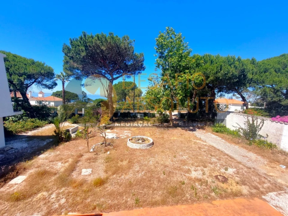 Moradia T8 para Venda em Caparica e Trafaria Foto 50