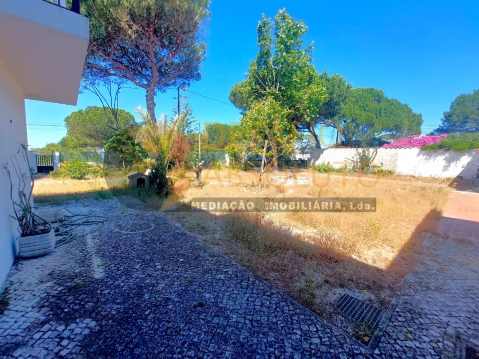Moradia T8 para Venda em Caparica e Trafaria Foto 45