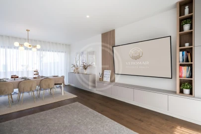 Moradia T4 para Venda em Montenegro