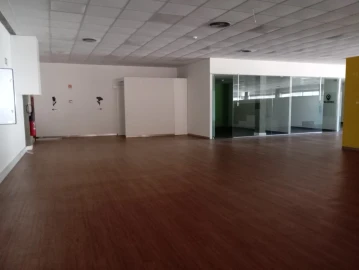 Escritório para Arrendamento em Vilar de Pinheiro