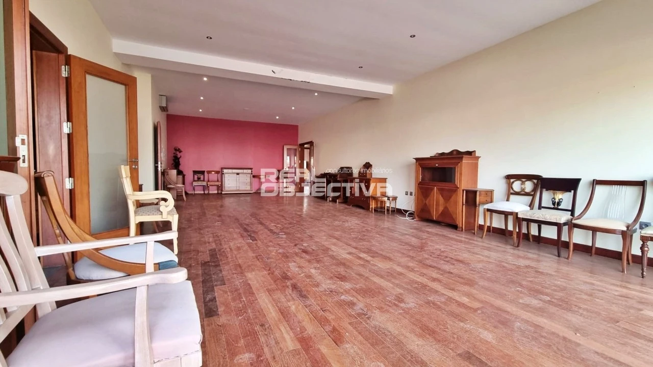 Prédio para Venda em Lordelo do Ouro e Massarelos Foto 4