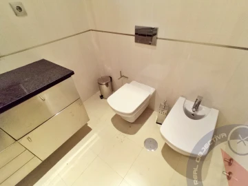 Prédio para Venda em Lordelo do Ouro e Massarelos