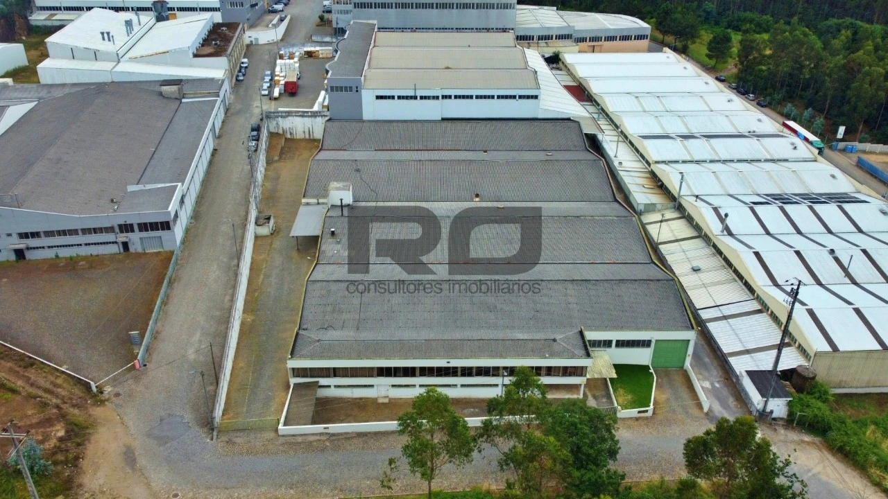 Armazém para Arrendamento em Bougado (São Martinho e Santiago) Foto 4