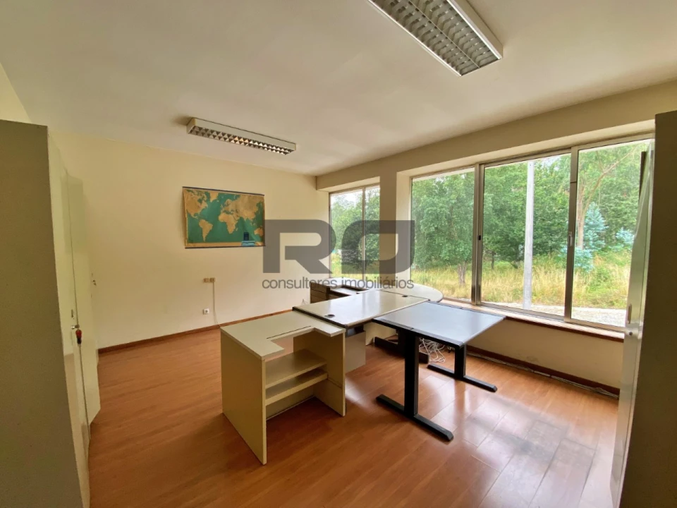 Armazém para Arrendamento em Bougado (São Martinho e Santiago) Foto 9
