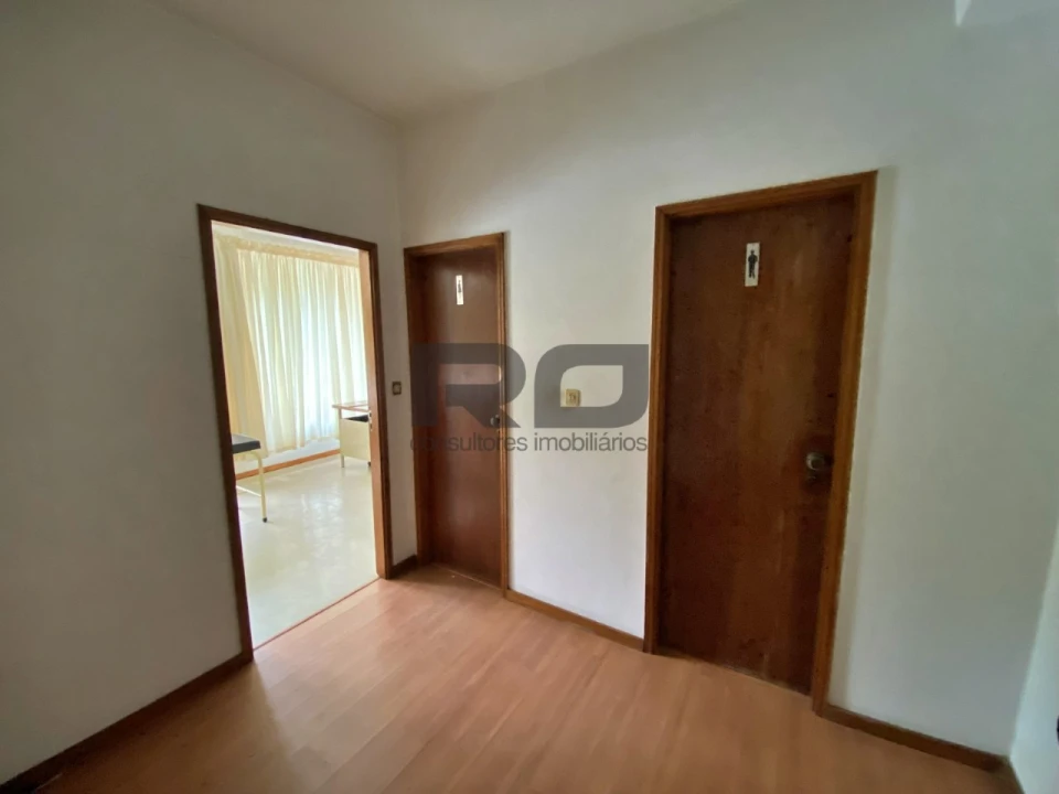 Armazém para Arrendamento em Bougado (São Martinho e Santiago) Foto 18