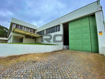 Armazém para Arrendamento em Bougado (São Martinho e Santiago)