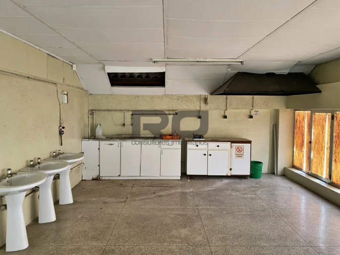 Armazém para Arrendamento em Bougado (São Martinho e Santiago) Foto 16