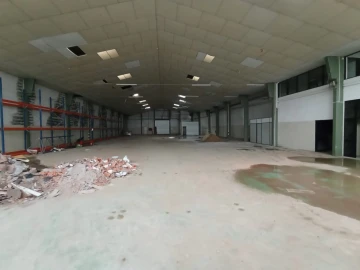 Armazém para Arrendamento em Perafita, Lavra e Santa Cruz do Bispo