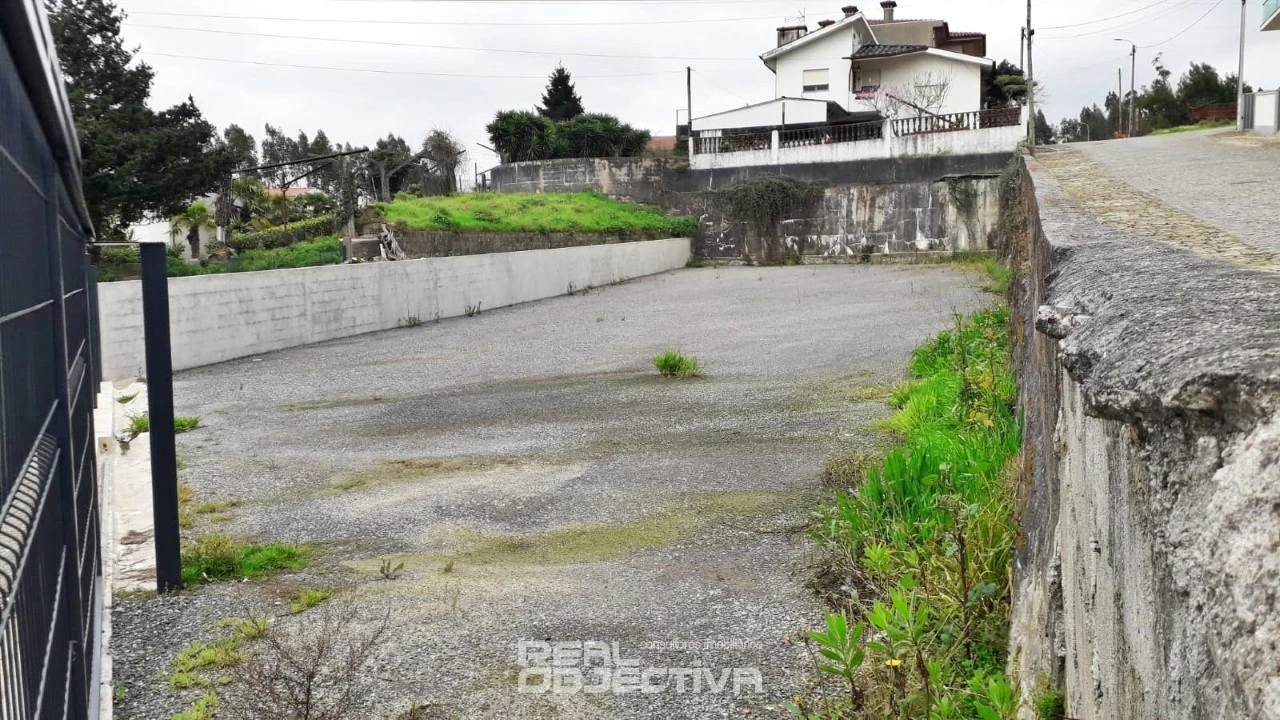 Terreno para Arrendamento em Bougado (São Martinho e Santiago) Foto 2