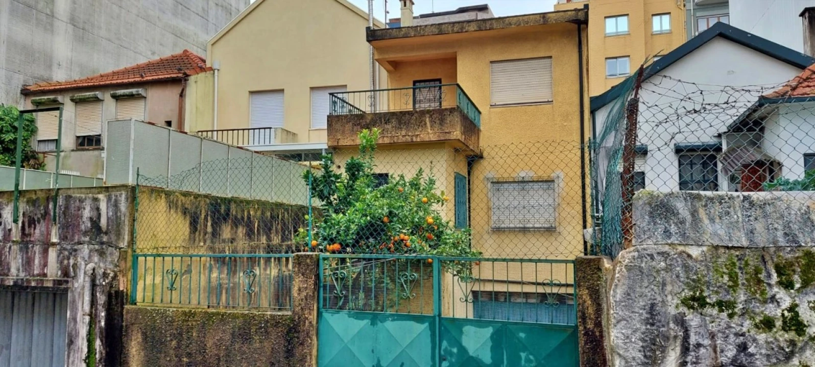 Terreno para Venda em Cedofeita, Santo Ildefonso, Sé, Miragaia, São Nicolau e Vitória Foto 2