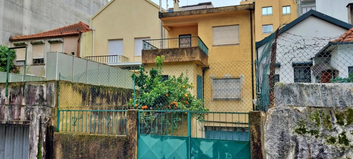 Terreno para Venda em Cedofeita, Santo Ildefonso, Sé, Miragaia, São Nicolau e Vitória Foto 2