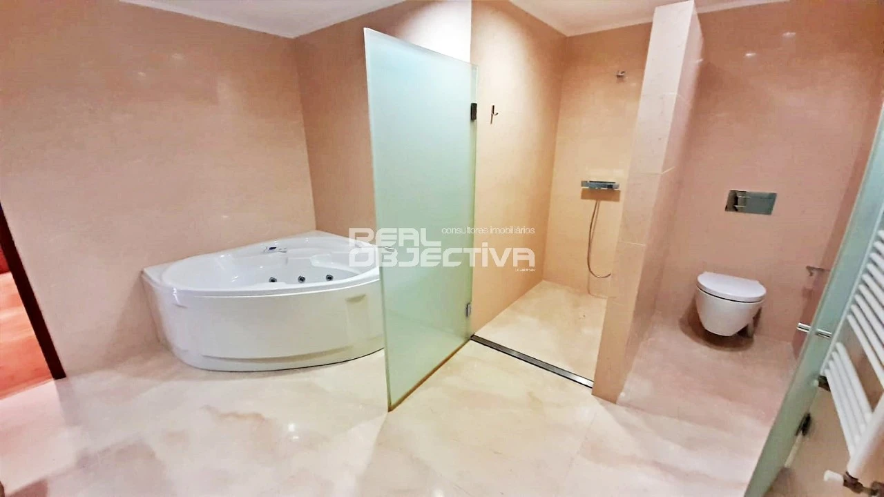 Moradia T6 para Venda em Touguinha e Touguinhó Foto 8