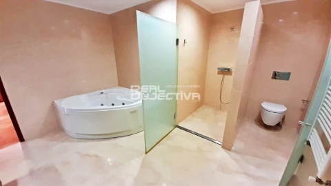Moradia T6 para Venda em Touguinha e Touguinhó