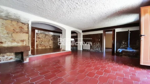 Moradia T6 para Venda em Touguinha e Touguinhó