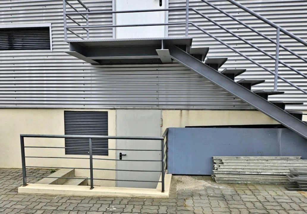 Armazém para Arrendamento em Grijó e Sermonde Foto 11