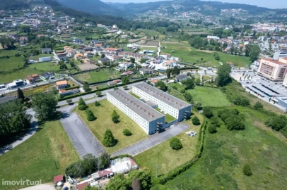 Prédio para Venda em Povoa de Lanhoso (N. Senhora do Amparo)