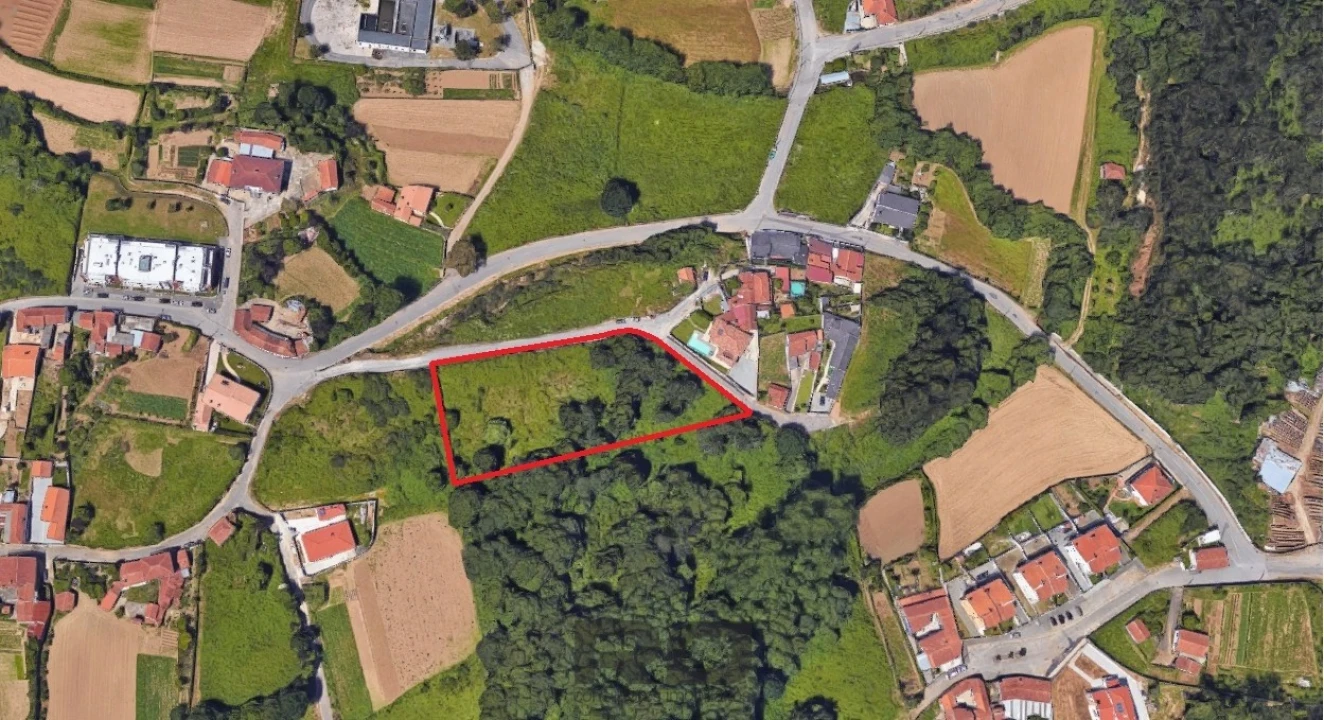 Terreno para Venda em Santa Maria da Feira, Travanca, Sanfins e Espargo Foto 1