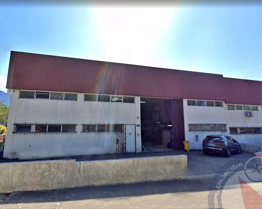 Armazém para Arrendamento em Castêlo da Maia Foto 3